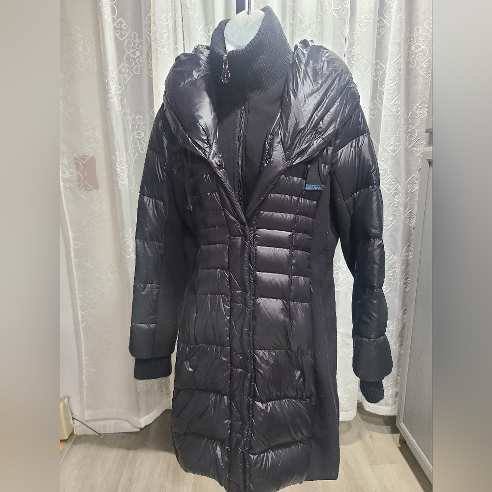 Women's Black Puffer Jacket